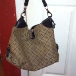 Dooney & bourke purse