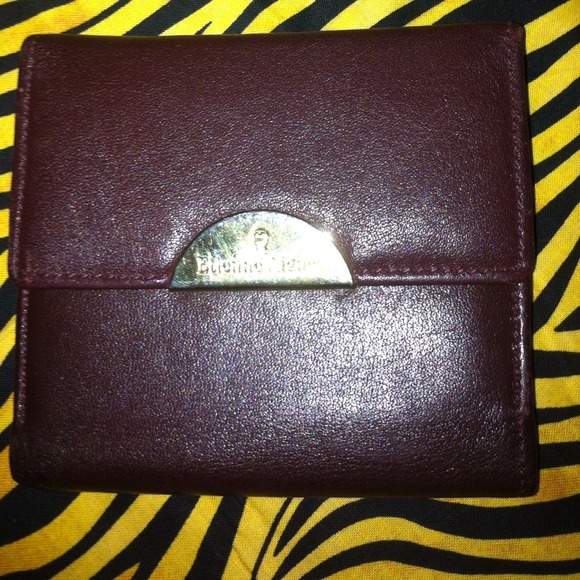 Etienne aigner leather wallet