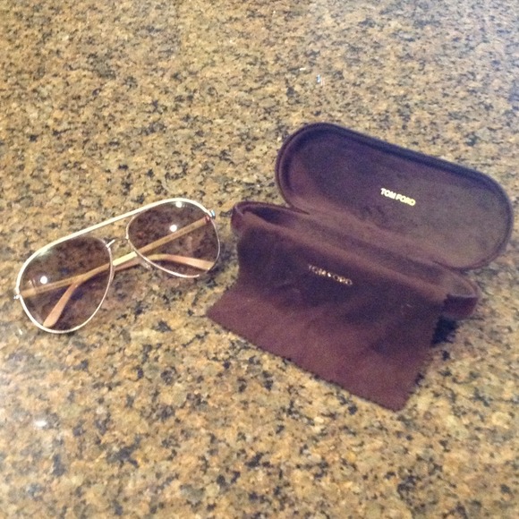 ✳SOLD✳AUTHENTIC Tom Ford Aviators womens ~ used