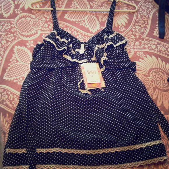 SOLD IN BUNDLE! Heart and Soul polka dot tank