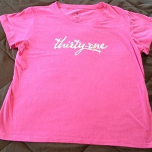 Thirty one bling pink short sleeved top. Size XL.