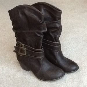 Reserved for Ummoa! Dark brown boots