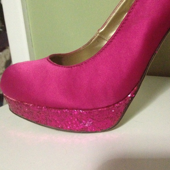 ⬇ price reduced 💜Fucia madden girl platform heels - Picture 2 of 3