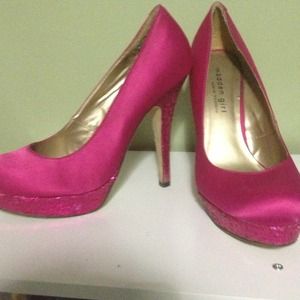 ⬇ price reduced 💜Fucia madden girl platform heels