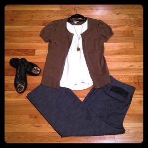 LOFT - Olive Green Short Sleeve Cardigan