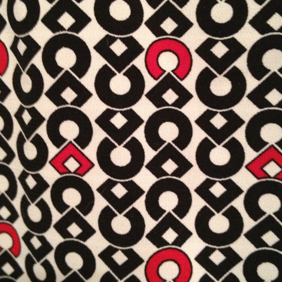 Red, black and white summer top - Picture 2 of 3