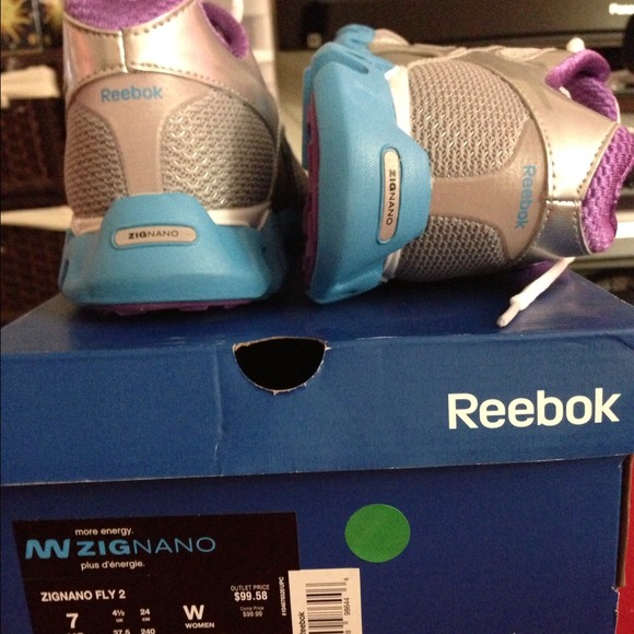 😍SOLD😍NWOT: Brand new REEBOK WOMEN'S SHOES - Picture 3 of 4