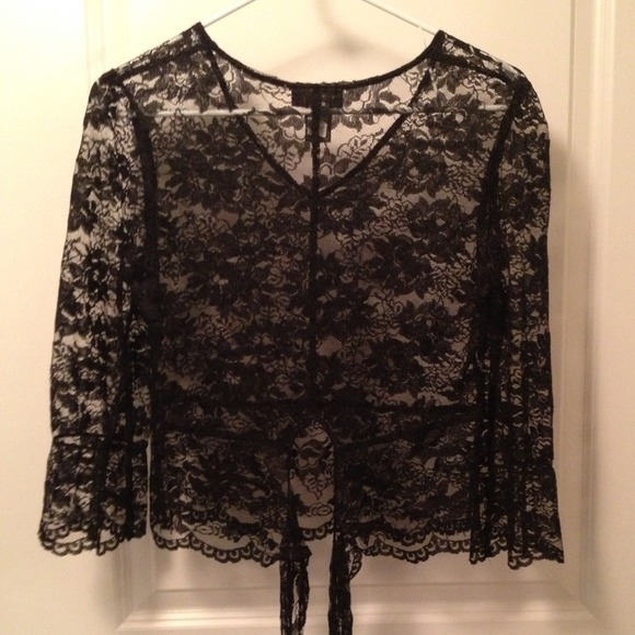 ⭐Reduced⭐Banana Republic Lace Top - Picture 2 of 3