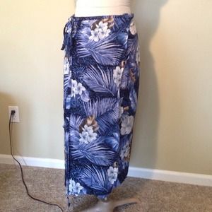Bundle: 2 dresses, swimsuit and skirt