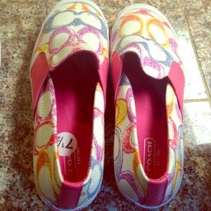 Coach shoes size:(7 1/2) ( 8)  (6 1/2) (7) for $40
