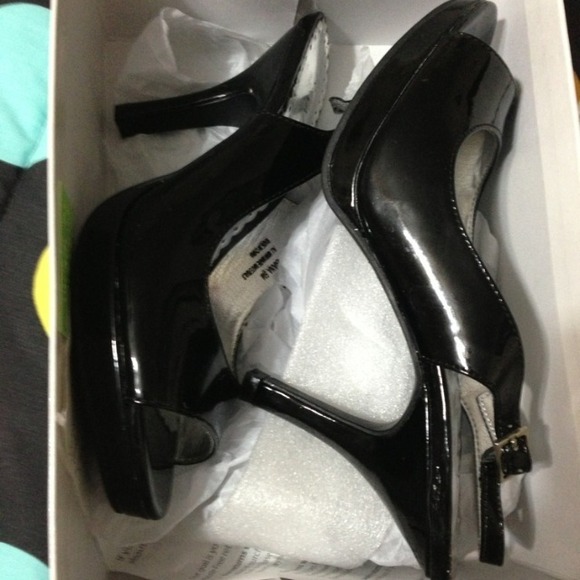 Shoes : high heel