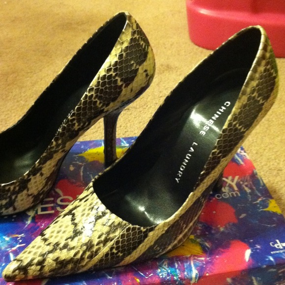 Snake skin pumps from Chinese Laundry
