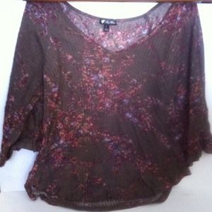 Half sleeve flowy top