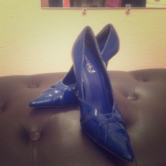 ♦Sold!!! Royal blue heels.