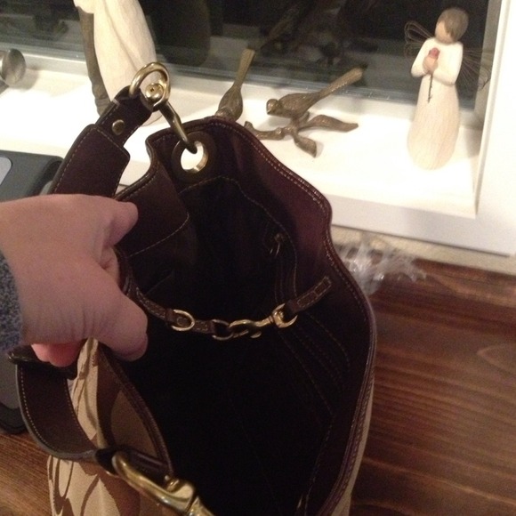 Authentic Coach purse - Picture 2 of 4