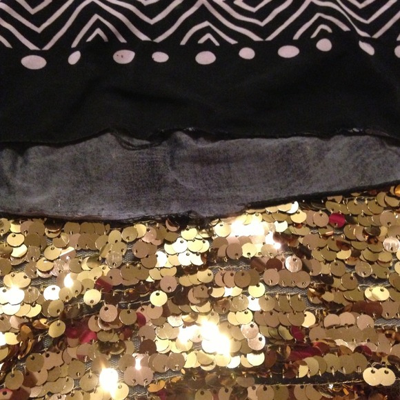 Stretch Patterned Dress - Picture 2 of 3