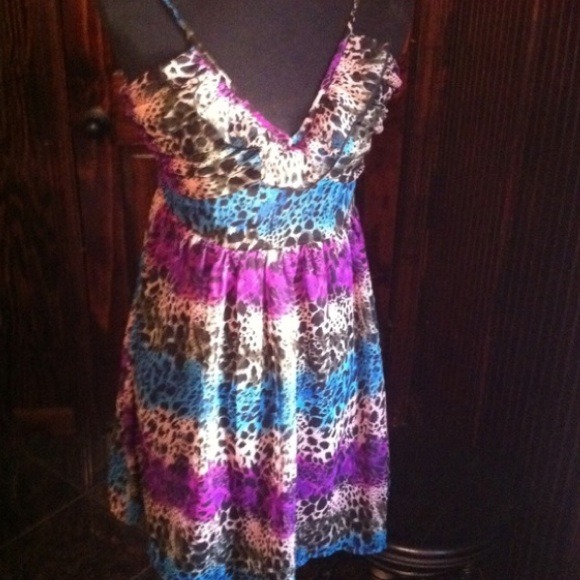 ๐Host Pick๐Chiffon leopard dress ruffle neck - Picture 4 of 4