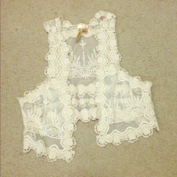 NWOT lace vest