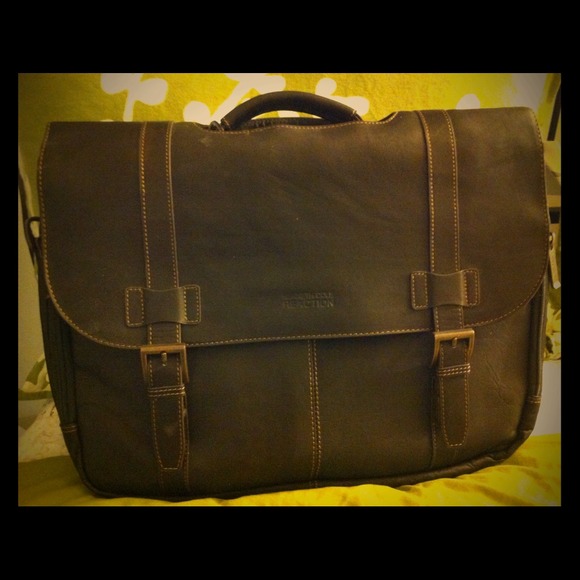 🚫Reserve for @viga31 🚫Kenneth Cole Bag
