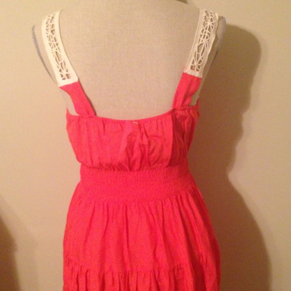 Summer dress - Picture 3 of 3