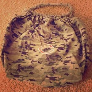 Chicago bears camo purse