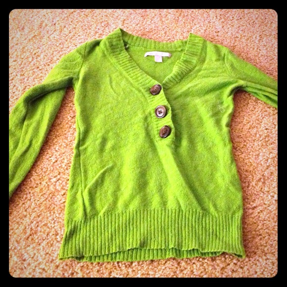Light green sweater