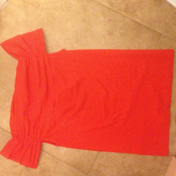 Off shoulder orange Benetton top
