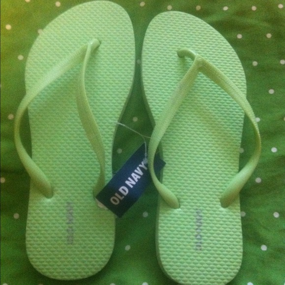 NEW old navy flip flops!