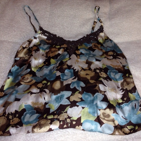 🌰Silk Camisole with Embroidered Neckline🌰