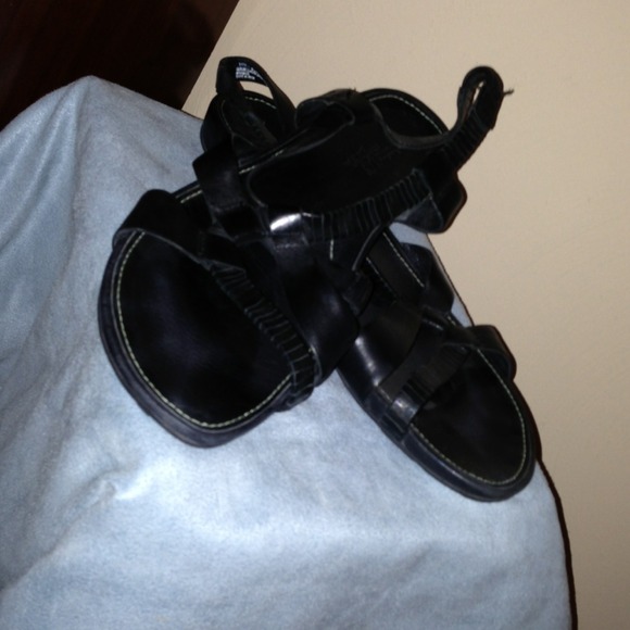 ♻SOLD in bundle♻ Leather Timberland Sandals