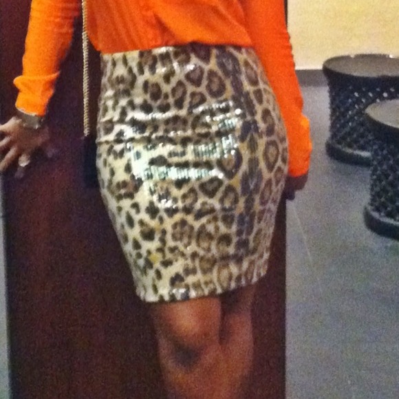 Sequin Leopard Skirt - Picture 3 of 3