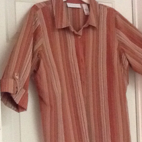 Button down, 3/4 length sleeve shirt - Picture 1 of 4