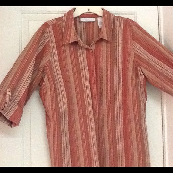 Button down, 3/4 length sleeve shirt - Picture 2 of 4