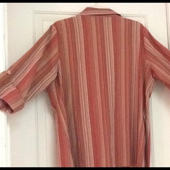 Button down, 3/4 length sleeve shirt - Picture 4 of 4