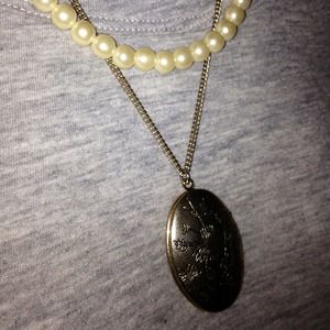 SOLD in bundle Vintage inspired locket & strand