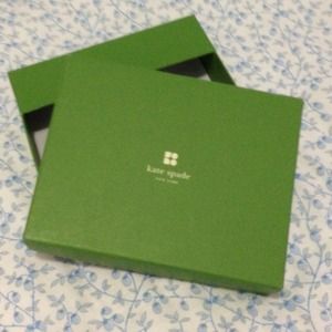 🆕💢Authentic💢Kate Spade wallet box