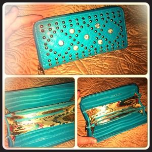 BNWT-Turquoise woman's wallet with rhinestones!