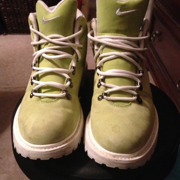 Nike boot