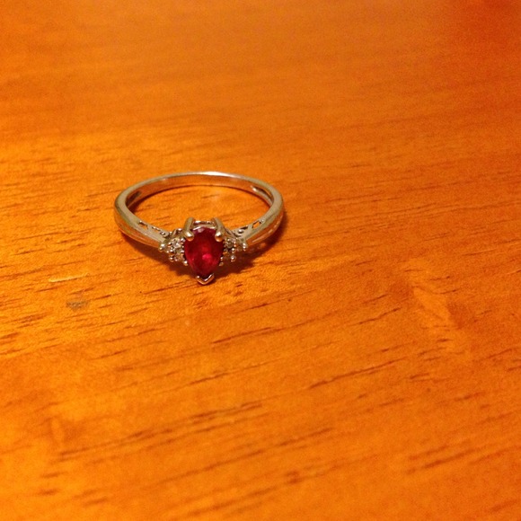 REAL white gold Ruby ring