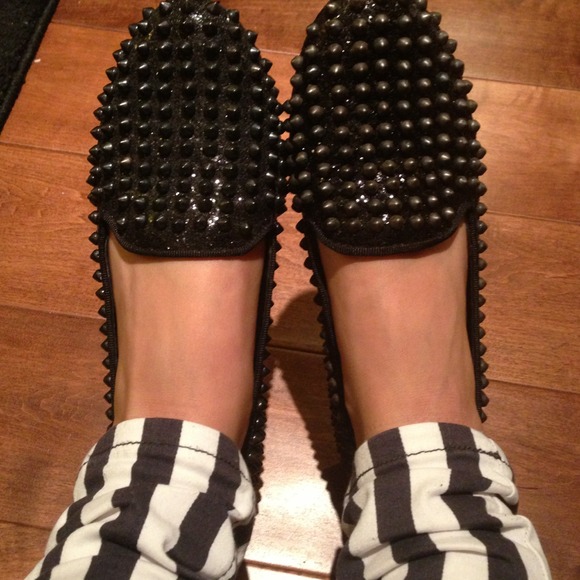 Steve Madden "studlyy"