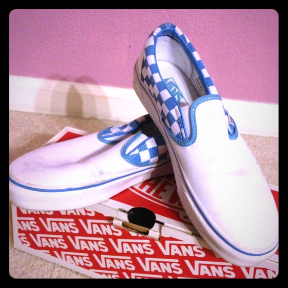 white and blue checkered slip on vans