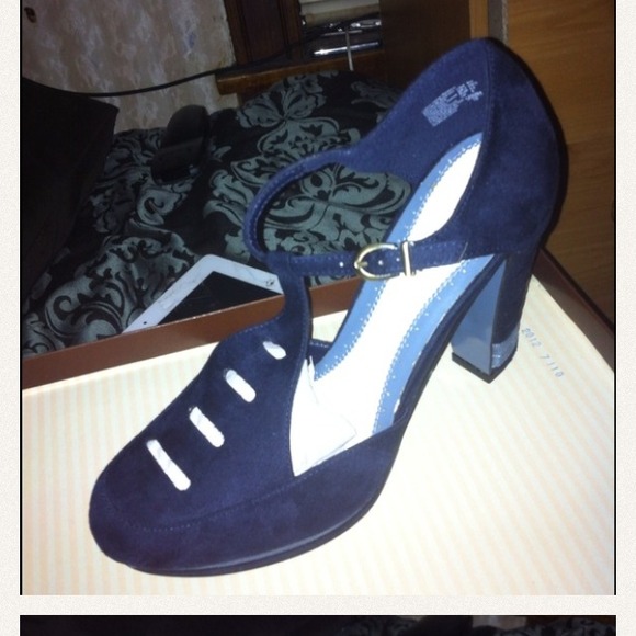 Lela rose pumps
