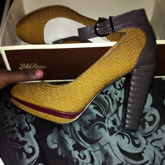 Lela rose pumps