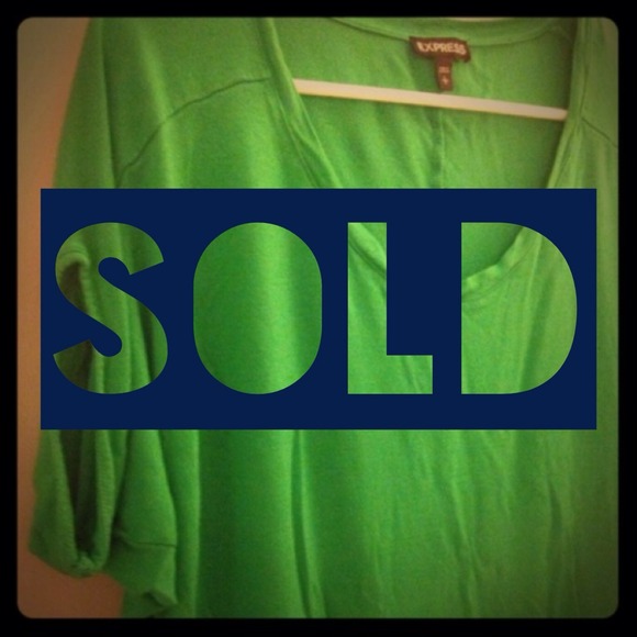 BUNDLED!! Green Express Top
