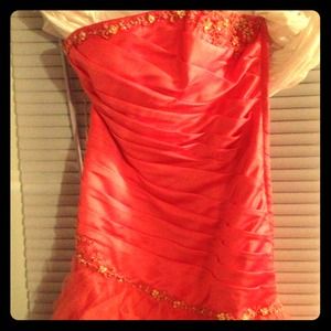 🔴🔴ON SALE 🔴🔴 BEAUTIFUL sweet 16 dress!