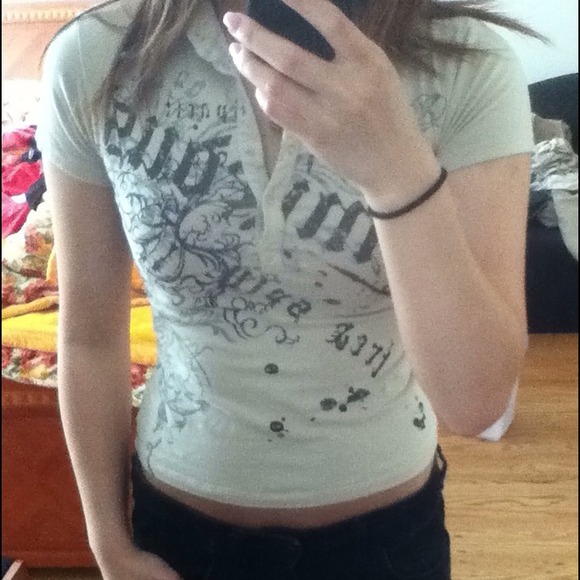 🏮Reduced🏮 Graphic top - Picture 2 of 3