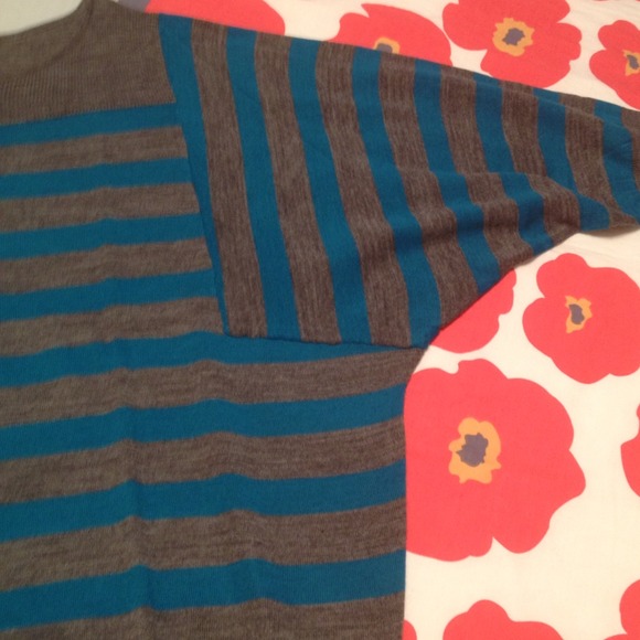 BNWT Ann Taylor LOFT sweater. Size XL
