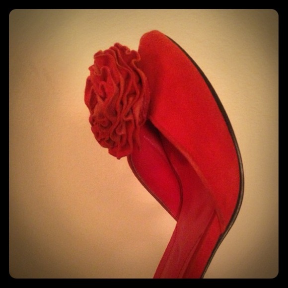 Nine West Suede pump