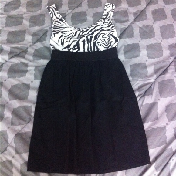 Dress - Picture 1 of 1