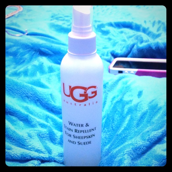 Ugg boots spray